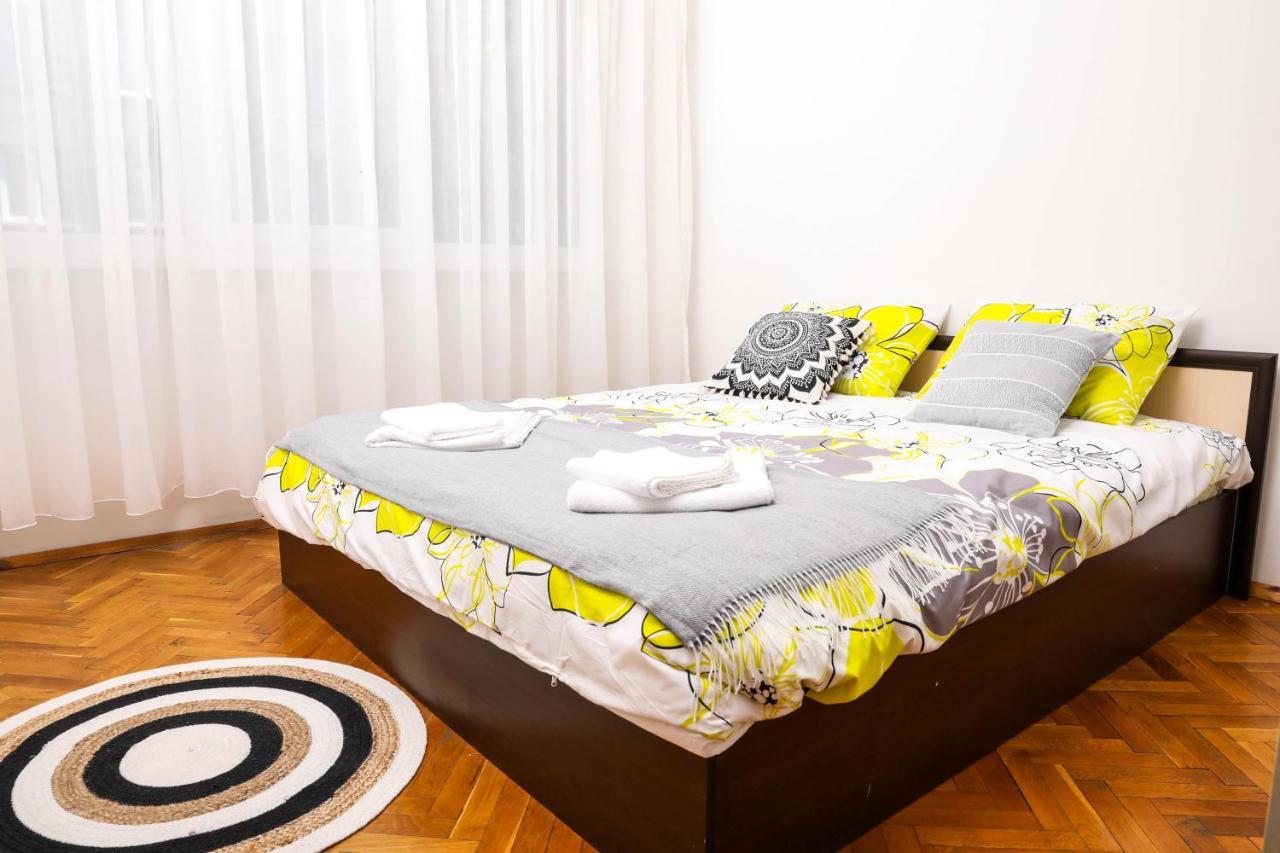 Krichim Apartments,Three-Bedroom, Large Apartment, Top Center Sofia Bagian luar foto